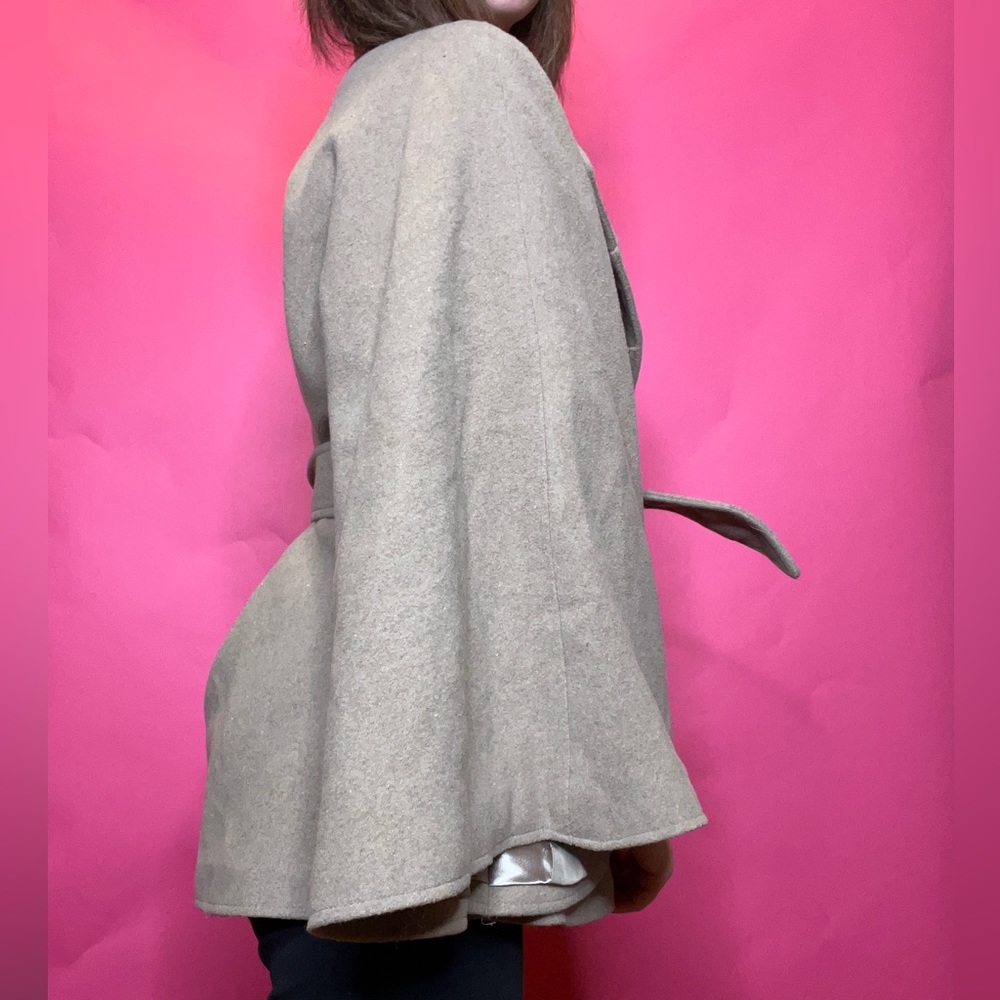 Coat - Picture 3 of 6